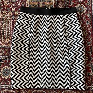 High Waisted Black and White Chevron Pencil Skirt